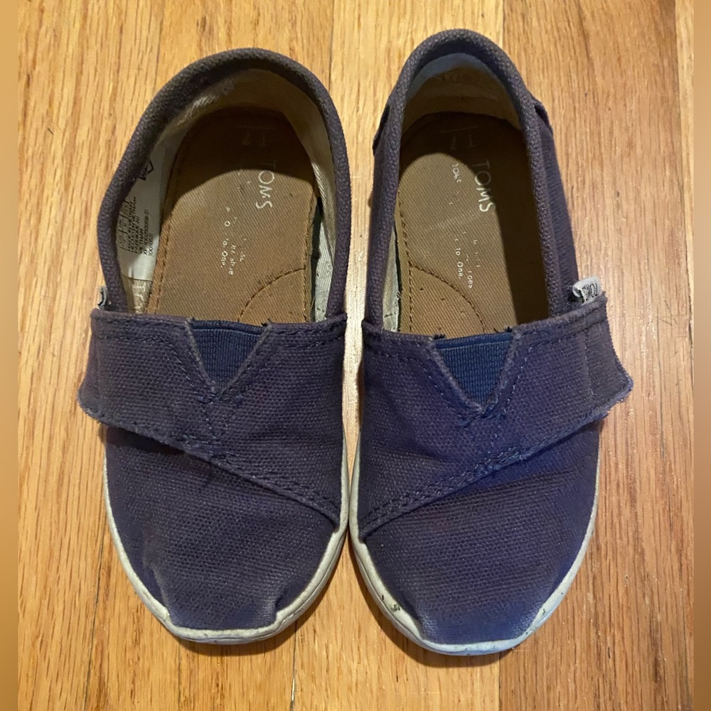 Toms